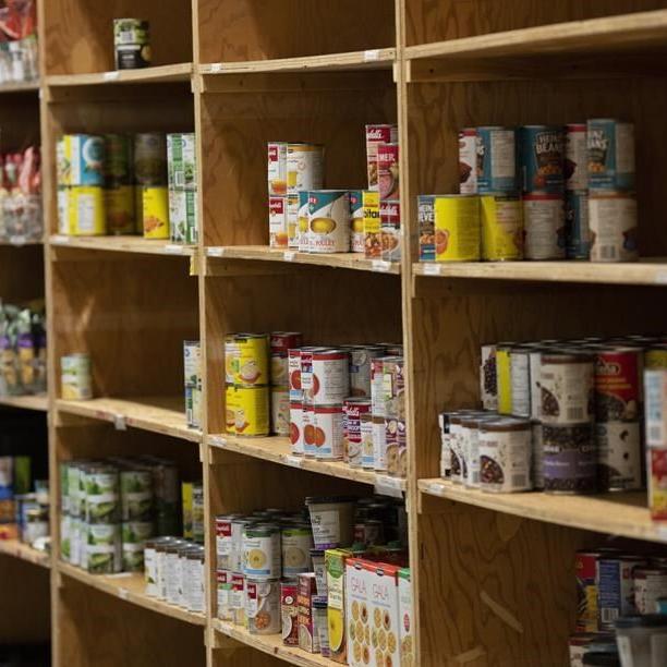 Ottawa Food Bank forced to turn down volunteers due to donation shortfall